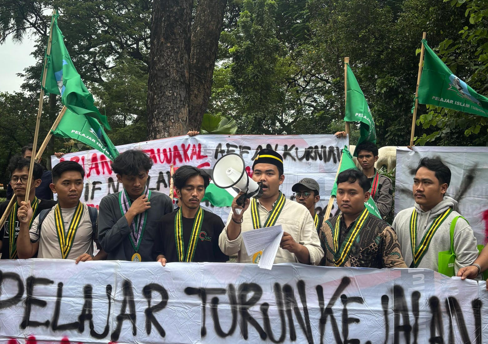 Ketua Umum PB PII, Kevin Prayoga bacakan pernyataan sikap terhadap perang timur tengah